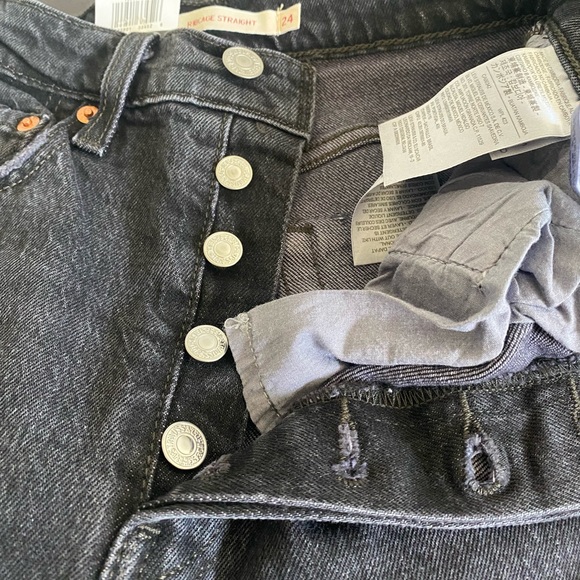 Levi's® Premium
RIBCAGE STRAIGHT ANKLE WOMEN'S JEANS - Picture 6 of 9